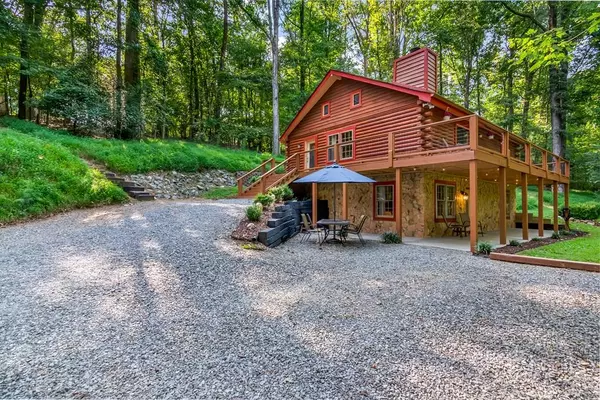 165 Timberwalk Drive, Ellijay, GA 30540