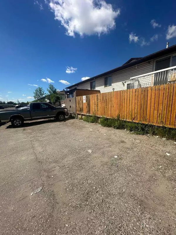 Calgary, AB T2A 5E7,1404 43 ST SE #A,B,C,D