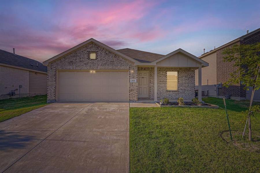 308 Dry Canyon Way, Fort Worth, TX 76052