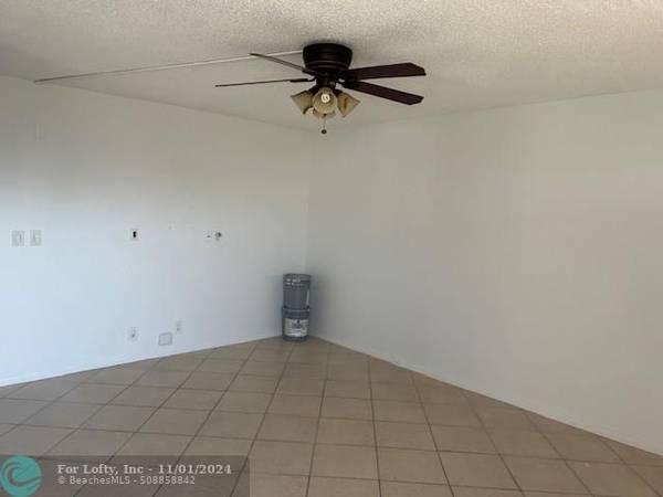 Coconut Creek, FL 33066,1805 ELEUTHERA PT  #B4