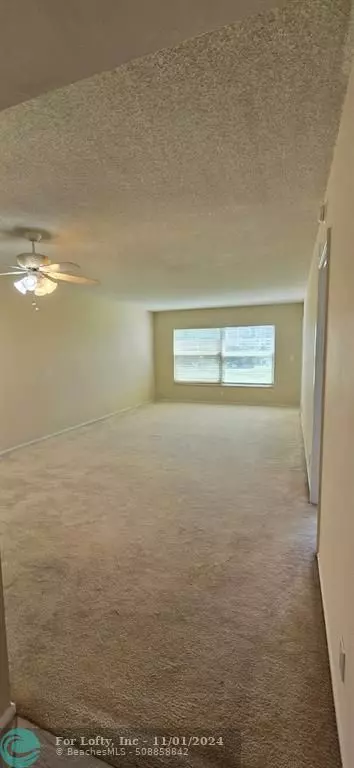 Pompano Beach, FL 33069,2900 N Palm Aire Dr  #305