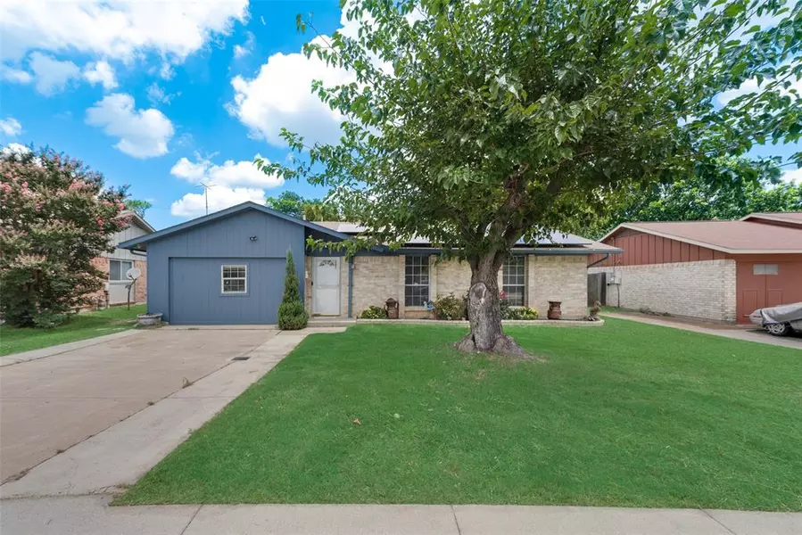 201 Price Drive, Lewisville, TX 75067