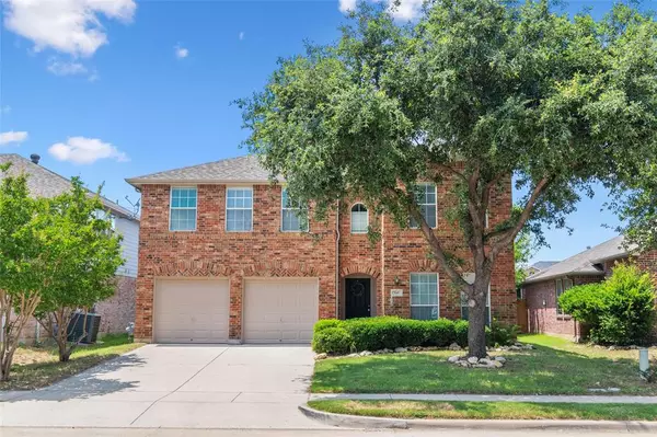 9245 Conestoga Drive, Fort Worth, TX 76131