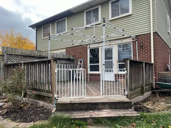 Burlington, ON L7L 2N8,635 Lomond CRES