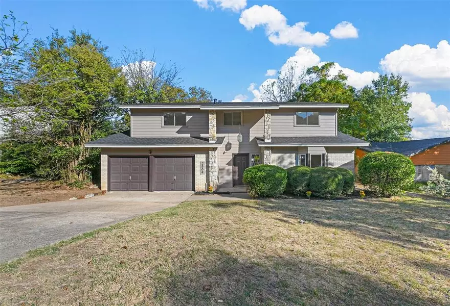 2509 White Oak Lane, Arlington, TX 76012