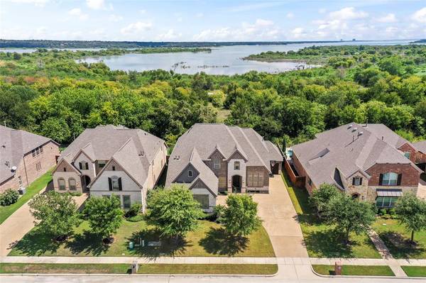 2862 Milsons Point Drive, Trophy Club, TX 76262