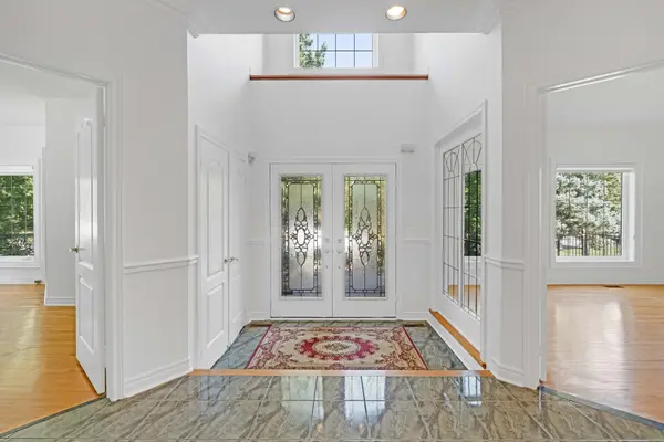 260 Roselawn DR, Vaughan, ON L4H 1A2