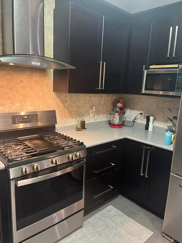 Kitchener, ON N2R 0A5,960 BIANCA CT