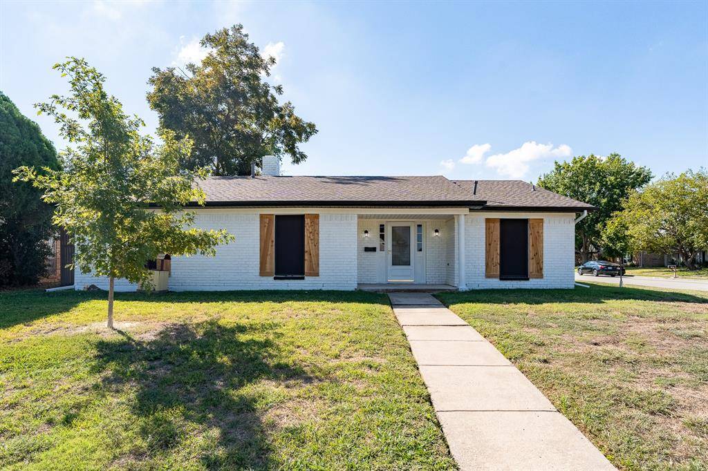 1002 Carriagehouse Lane, Garland, TX 75040