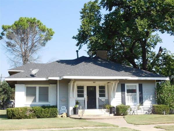 101 NE 7th Street, Hubbard, TX 76648