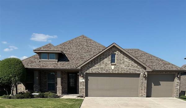 108 Thompson Drive, Van Alstyne, TX 75495