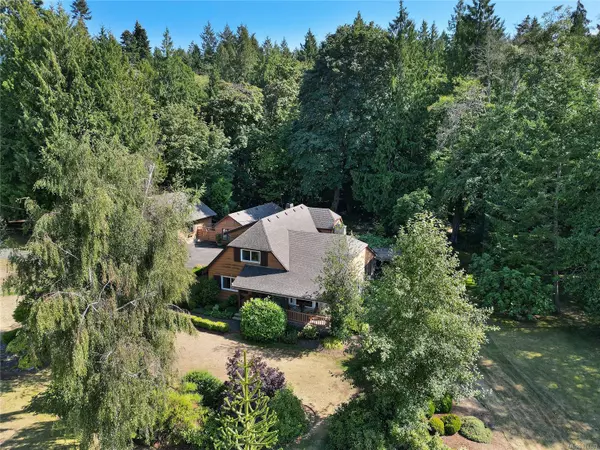 1695 Cultra Ave, Central Saanich, BC V8M 1T1