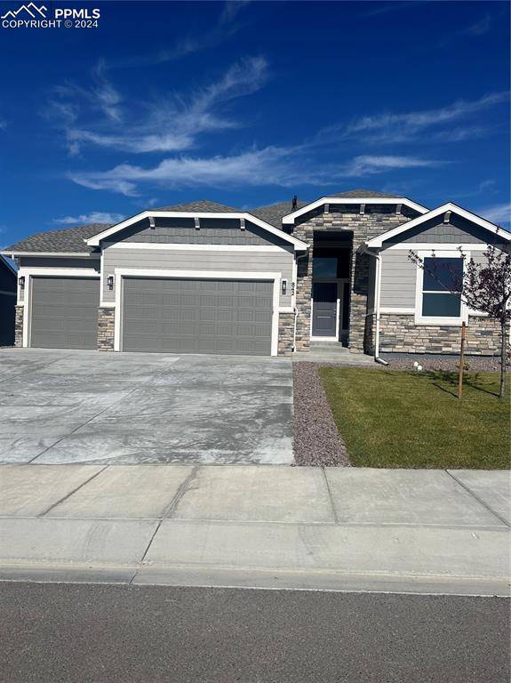 842 Naismith LN, Monument, CO 80132