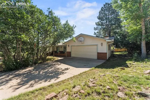 575 Big Sky CT, Colorado Springs, CO 80919