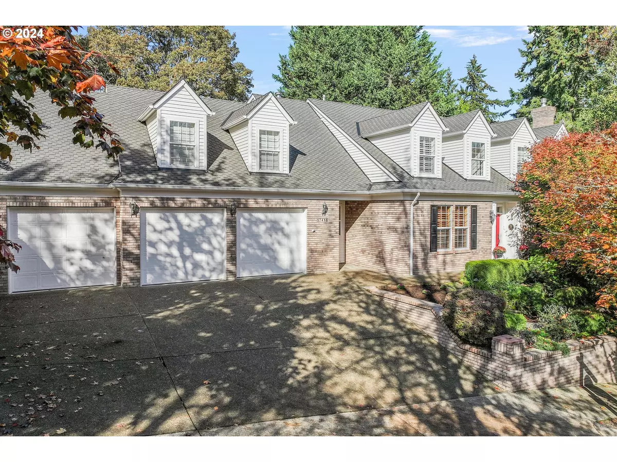 Lake Oswego, OR 97034,17418 BROOKHURST DR