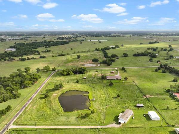 1472 W Line Road, Whitesboro, TX 76273