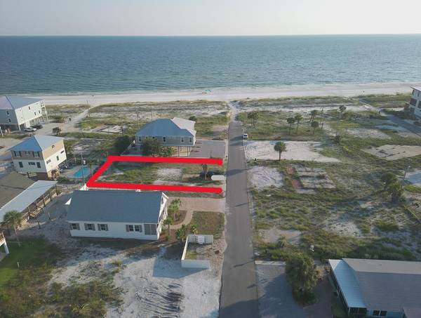 105 29th St, Mexico Beach, FL 32456