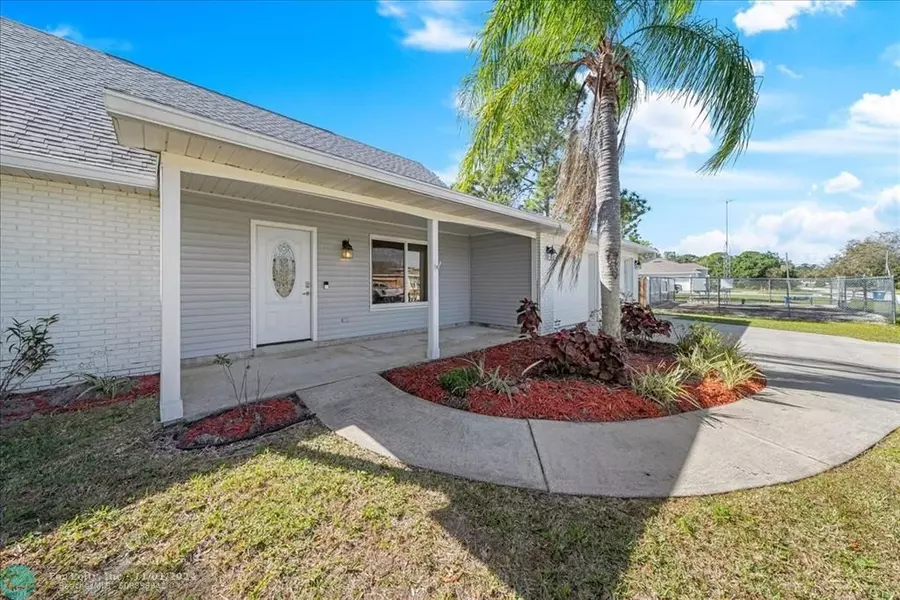 1074 Castile Road SE, Palm Bay, FL 32909