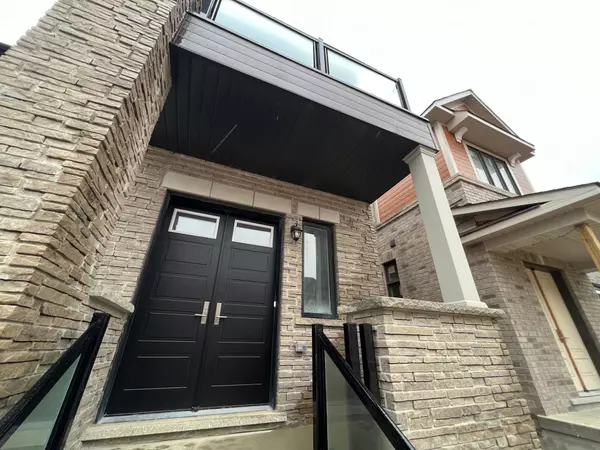 Richmond Hill, ON L4E 1K3,9 Perigo CT