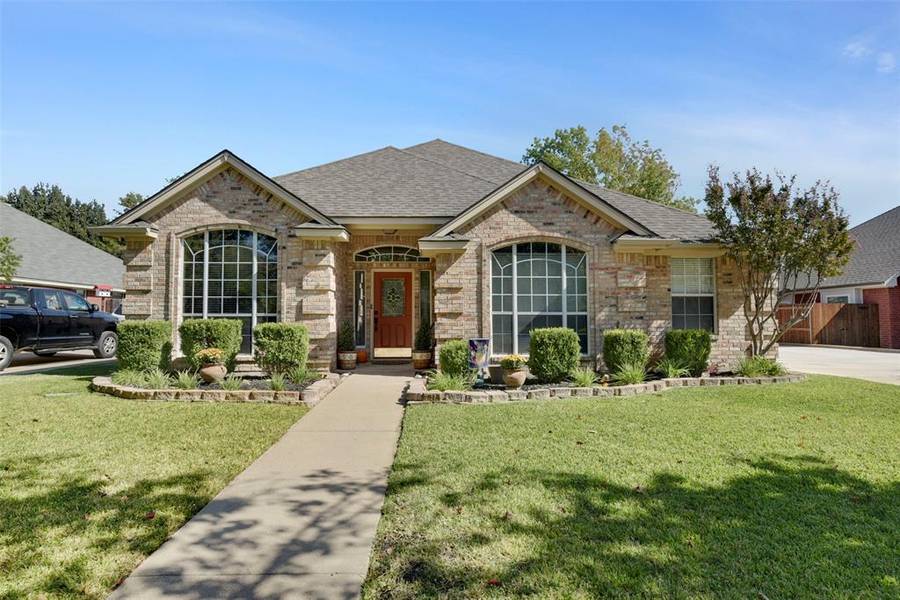 7320 Cottonwood Court, North Richland Hills, TX 76182