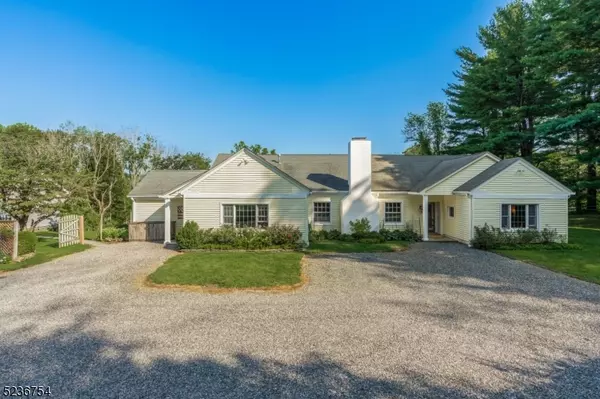 57 Pleasant Valley Rd, Mendham Boro, NJ 07945