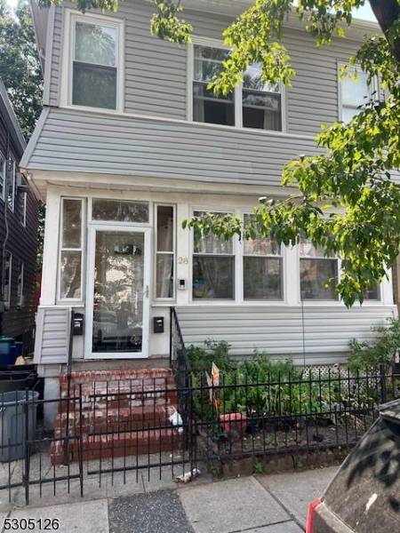 28 Holden St, Clifton City, NJ 07011