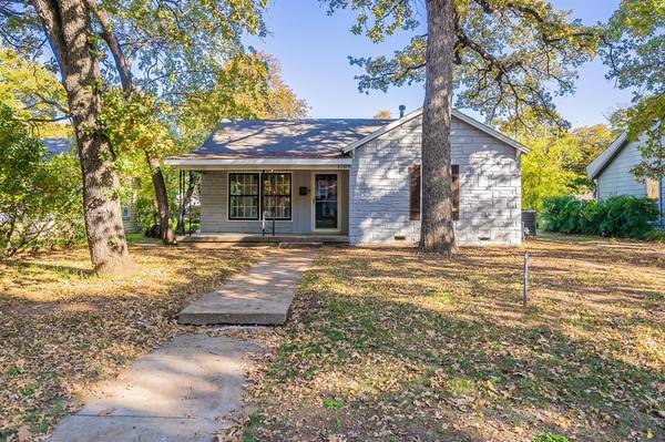 1708 Robinwood Drive,  Fort Worth,  TX 76111