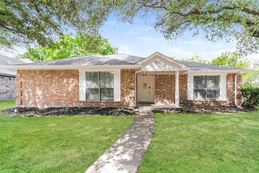 4017 Knights Bridge Drive, Rowlett, TX 75088