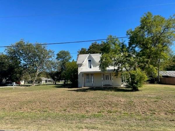 Quinlan, TX 75474,109 Easement Street