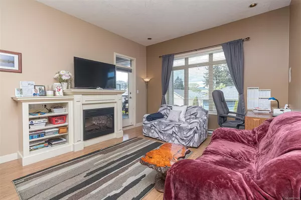 Langford, BC V9B 0B1,623 Treanor Ave #204