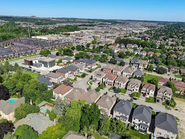 Richmond Hill, ON L4C 0W3,15 Day Lily CRES