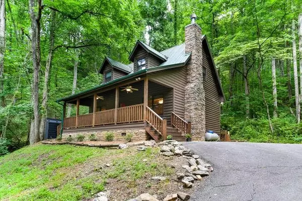 355 Country Lane, Hiawassee, GA 30546