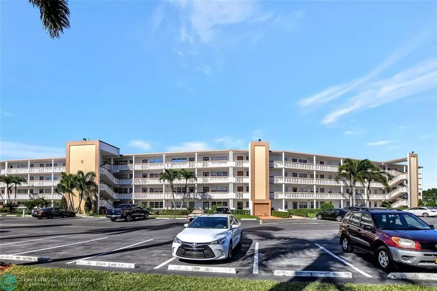 4048 CORNWALL  #4048, Boca Raton, FL 33434