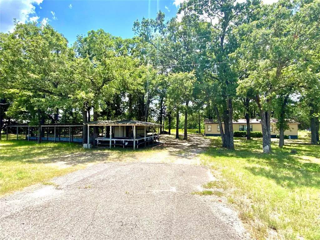 Emory, TX 75440,910 HWY 69