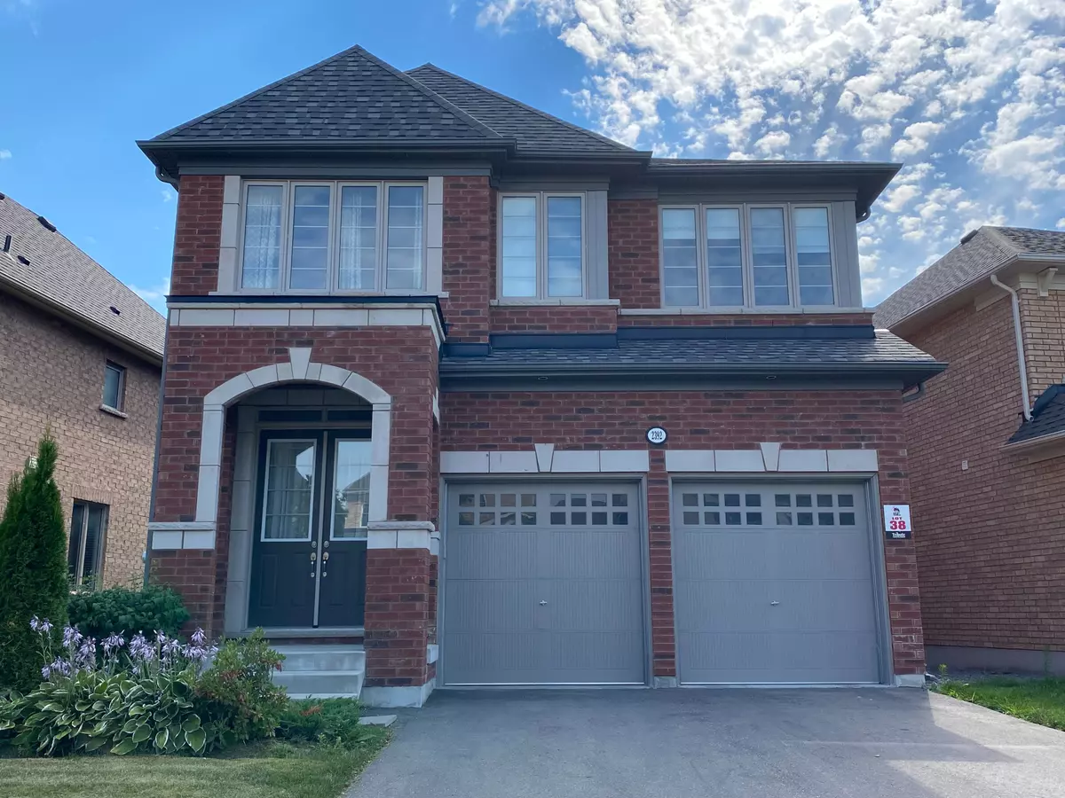 Oshawa, ON L1L 0L9,2392 Dress Circle CRES