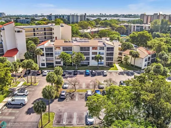 2306 S Cypress Bend Dr  #416, Pompano Beach, FL 33069