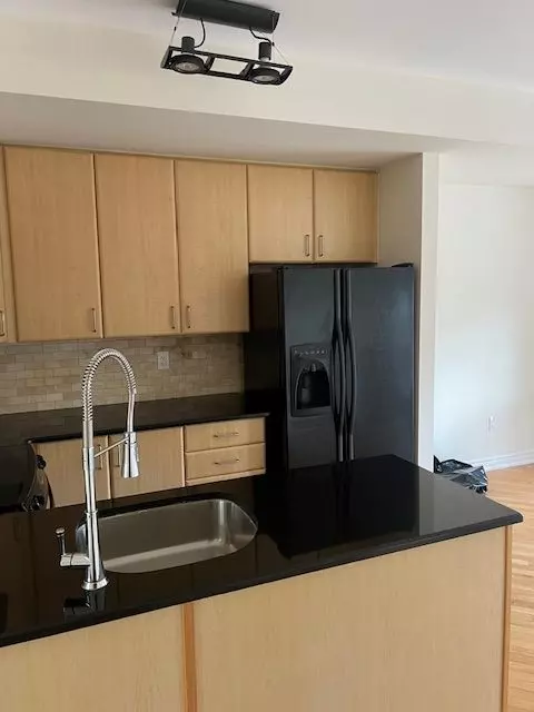 Mississauga, ON L5M 7Z7,3891 Eglinton AVE W