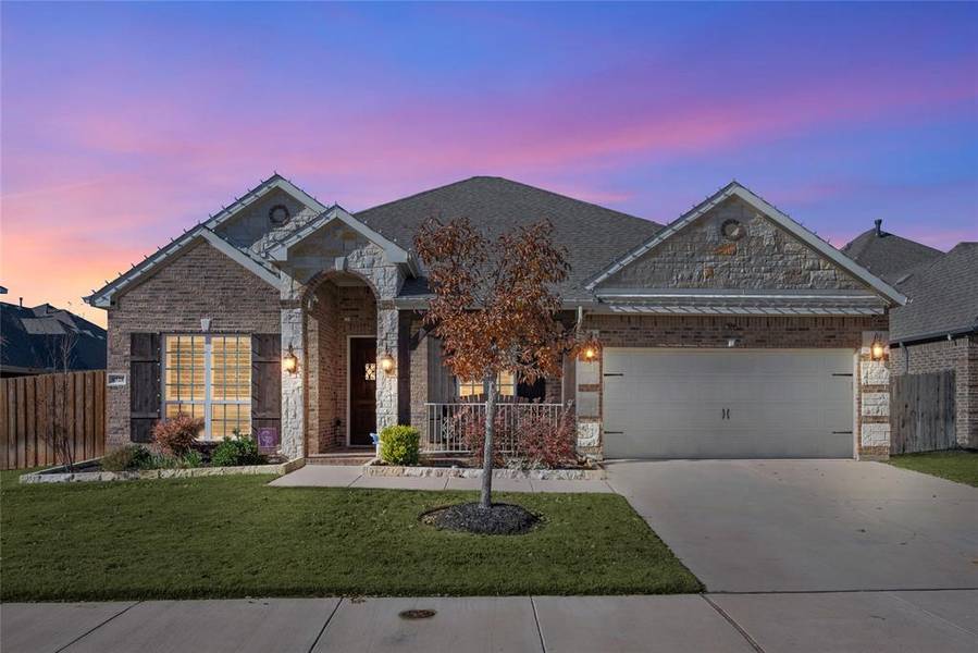 8528 Pinewood Drive, Fort Worth, TX 76123