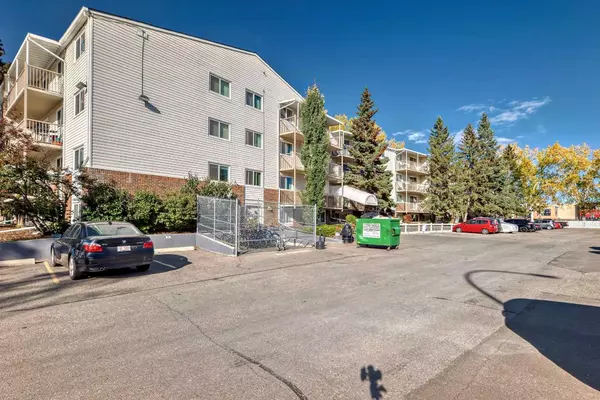 Calgary, AB T3C 0M6,3420 50 ST NW #107