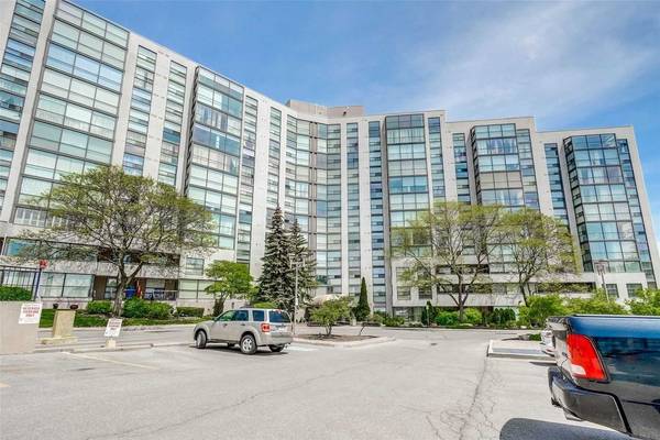 30 Harding BLVD W #315, Richmond Hill, ON L4C 9M3