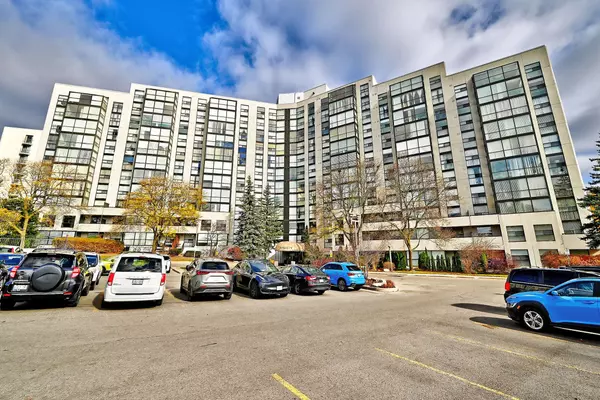 Richmond Hill, ON L4C 9M3,30 Harding BLVD W #315