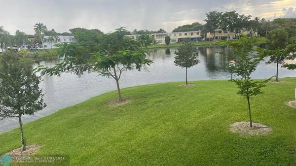 Sunrise, FL 33351,9841 Nob Hill Ln  #9841