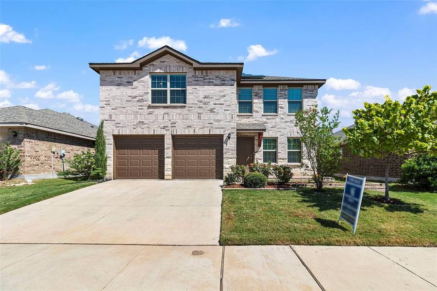 3141 Antler Point Drive, Fort Worth, TX 76108