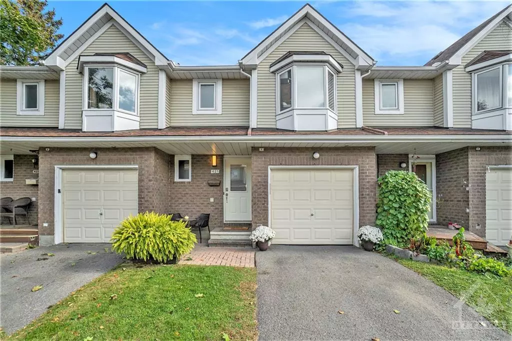 Ottawa, ON K4A 2W3,421 VALADE CRES