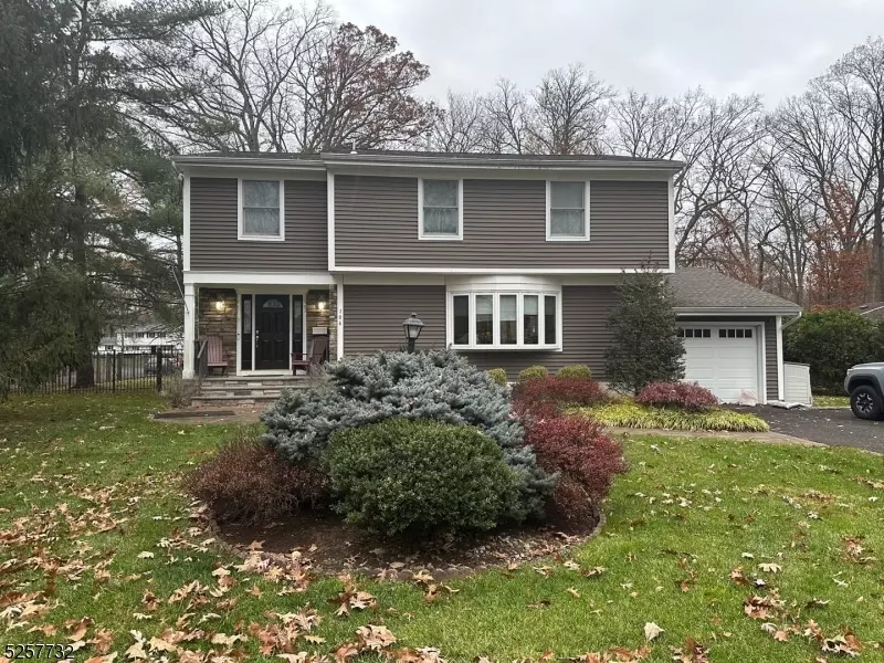 Berkeley Heights Twp., NJ 07922,106 Briarwood Dr E