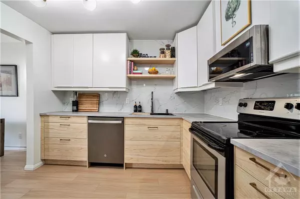 Ottawa, ON K4A 2W3,421 VALADE CRES