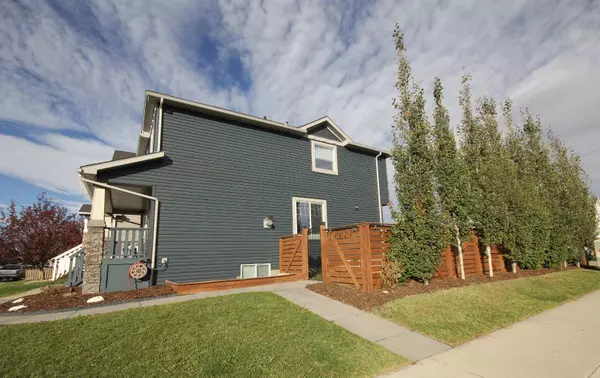 Calgary, AB T2Y 4Y4,2 Bridlecrest GDNS Southwest