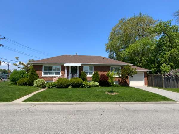 2 Kellyvale RD #Bsmt, Toronto E04, ON M1R 3M3