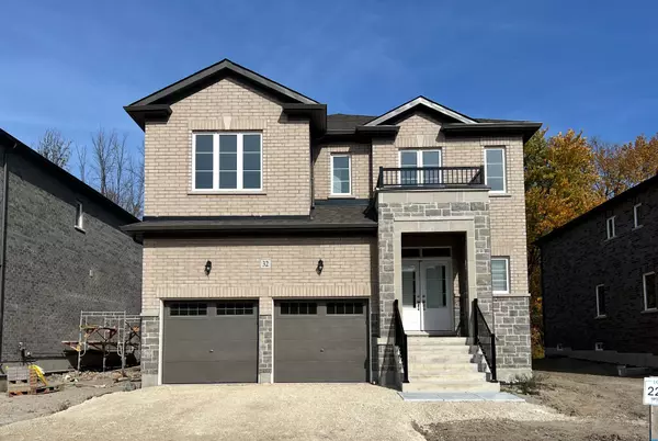 32 Amber DR, Wasaga Beach, ON L9Z 0R9