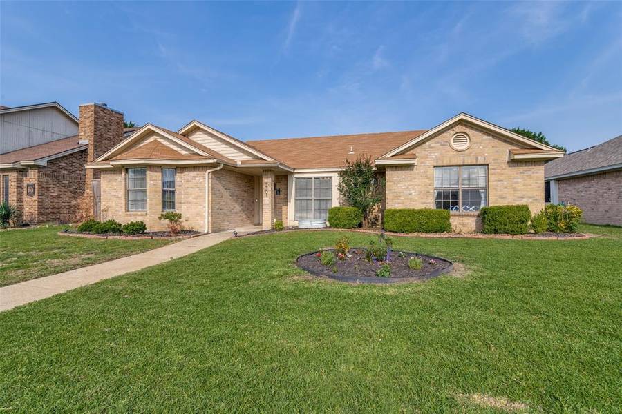 3301 Auburn Drive, Rowlett, TX 75088